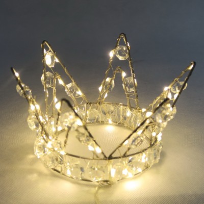Świecąca korona dekoracja