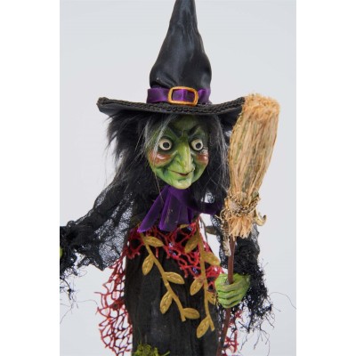 Figurka na Halloween czarownica z miotłą 33 cm